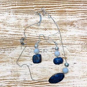 Natural Lapis Lazuli, moon stone and Lava 925 Silver set. Earrings and pendant.